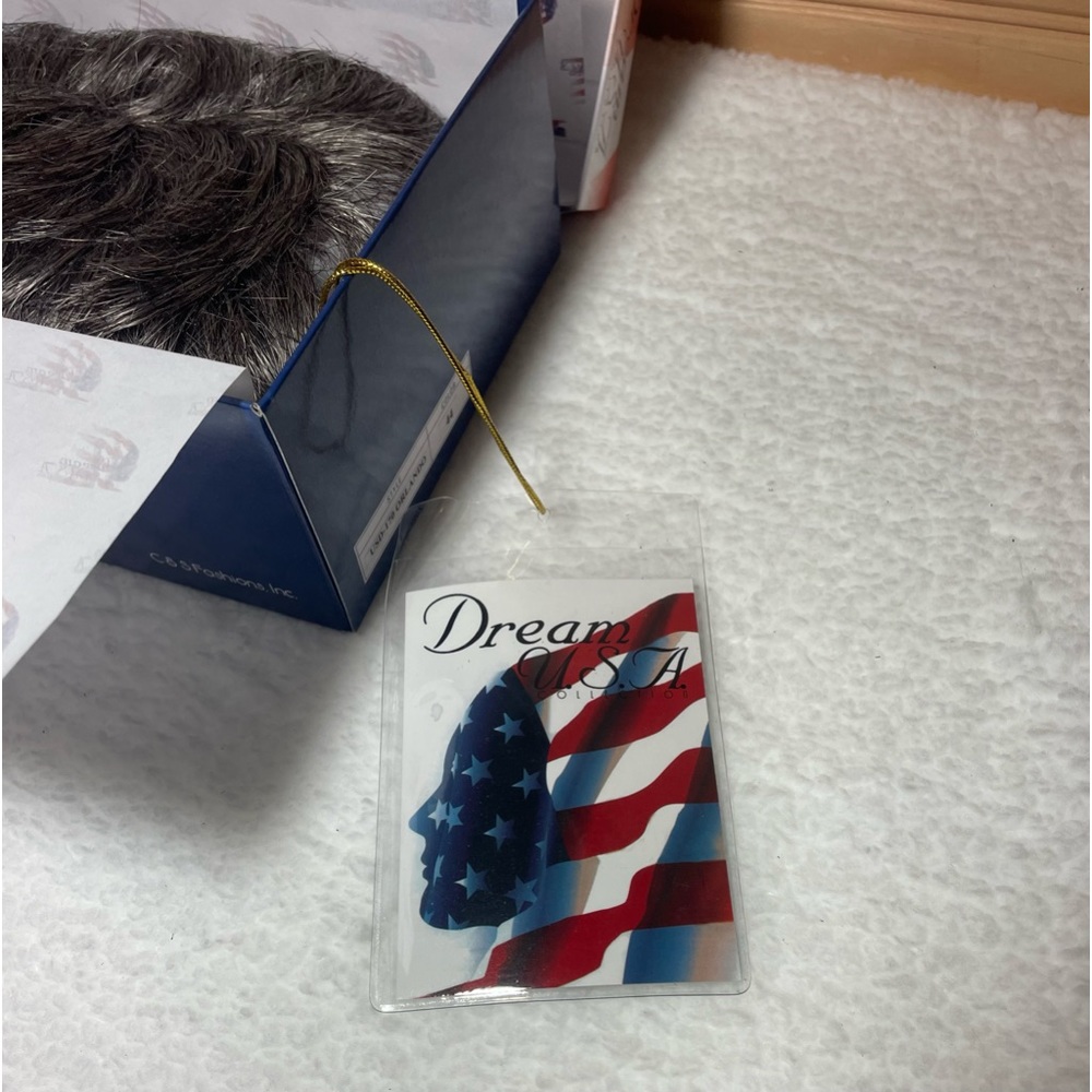 Dream USA Collection USD-170 Orlando, color #44 Wig, NWT